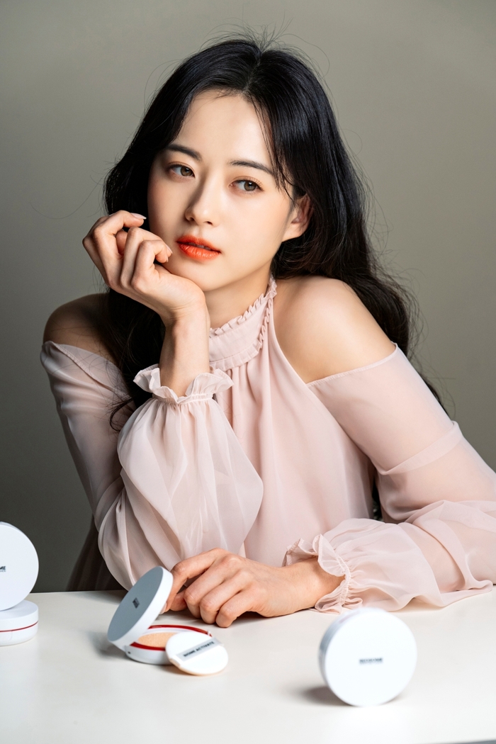 고아라, 봄꽃같은 비주얼...광고 비하인드컷 공개 고아라, 봄꽃같은 비주얼...광고 비하인드컷 공개