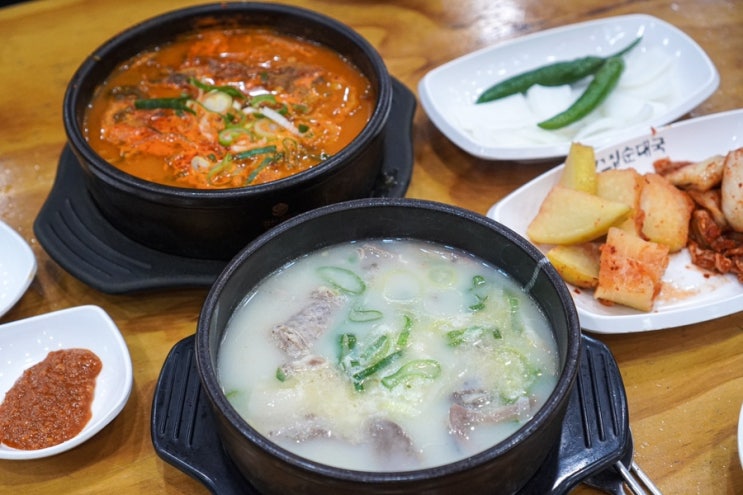  동두천 그집순대국 본점 푸짐한 서비스의 사골육수 국밥