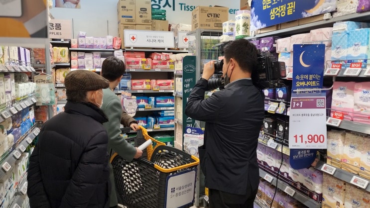  삼각대보다 어깨걸이가 편할 때