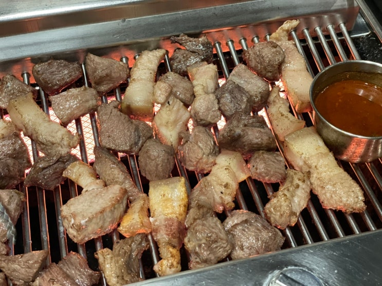  서귀포맛집 흑돼지근고기를 귤나무 훈연해주는 곳, 돈하르방