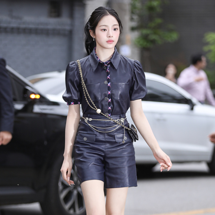  뉴진스 민지 샤넬 행사 시크룩 패션 정보