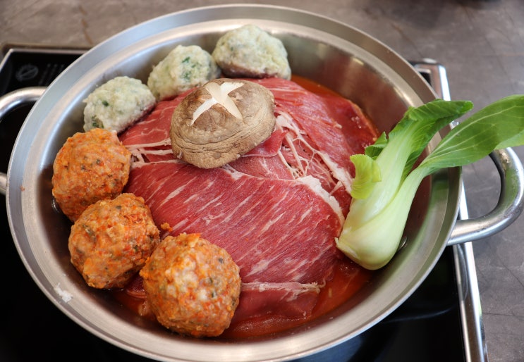  궁서체 화성점 만두전골           화성맛집