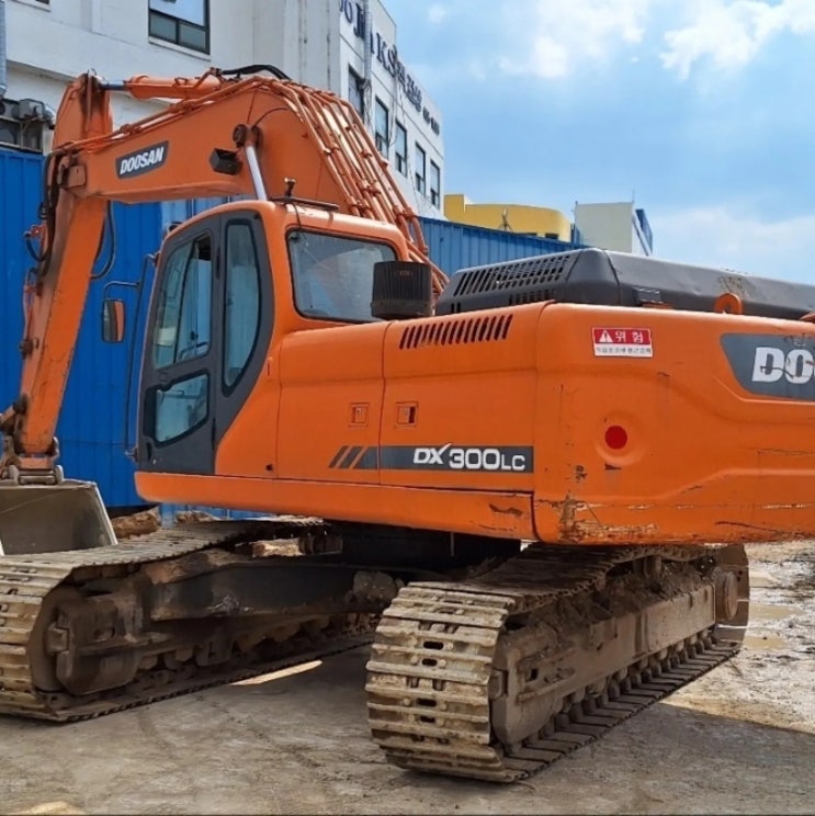 두산 DX300LC 2011년식 3500만원 판매합니다. 두산 DX300LC 2011년식 3500만원 판매합니다.