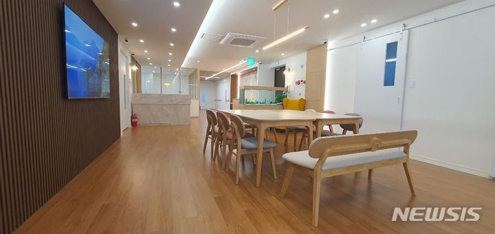 '집' 같은 노인요양시설…서울시, 안심돌봄가정 170개 확대 '집' 같은 노인요양시설…서울시, 안심돌봄가정 170개 확대