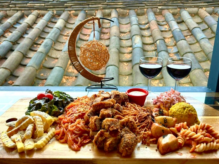 종로3가맛집 익선동단체모임하기 좋은 빠삭족발