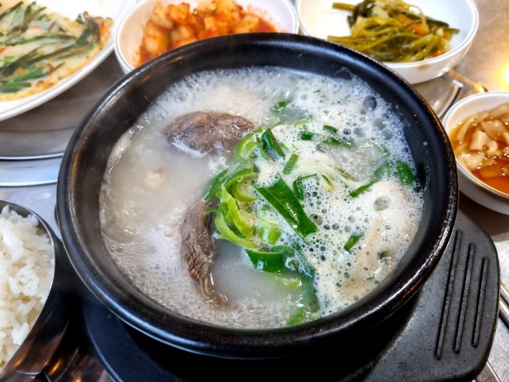 뜨끈한 국밥 한 그릇 인천 연희동 점심 옛날한우국밥