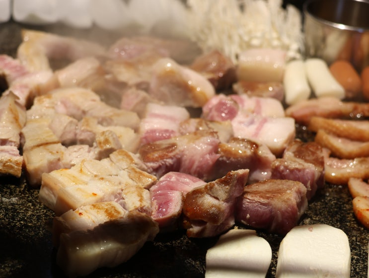  제주시청 맛집 공항근처 현지인 맛집 제주산 오겹살 '제주오겹살왕돌구이집 본점' 강추
