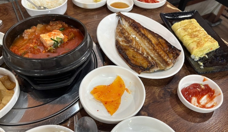  [인천 부평] 명동찌개마을 부평시장점 / 24시간 영업 주말 아침식사 / 뚝배기김치찌개 고등어구이 계란말이