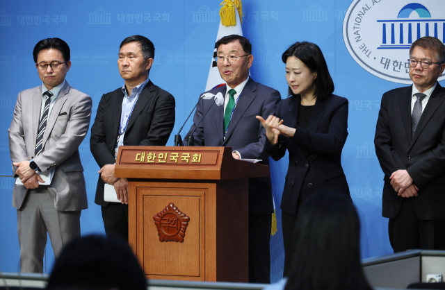 산으로 가는 연금 개혁안…누구를 위한 개혁인가? 산으로 가는 연금 개혁안…누구를 위한 개혁인가?