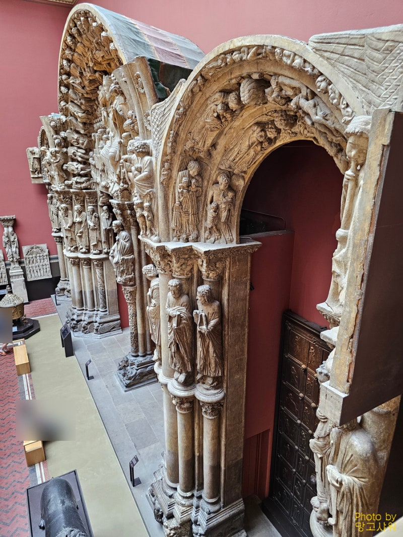 해변에서 굴러떨어진 인어공주 메이크업 | TikTok, image size:800x1067