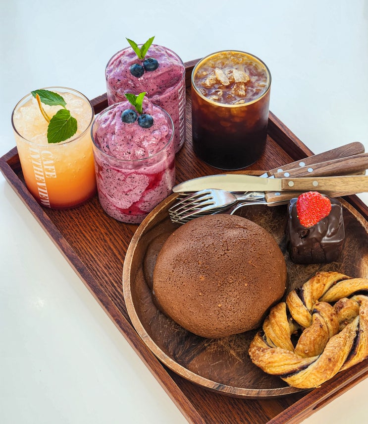  [카페인더뷰]의왕 왕송호수 뷰맛집 베이커리 카페