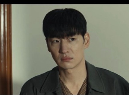 수사반장 1958 4회 줄거리 요약 이동휘 고아출신 고백 .고아원 사건 오드리고 김수진 수사반장 1958 4회 줄거리 요약 이동휘 고아출신 고백 .고아원 사건 오드리고 김수진