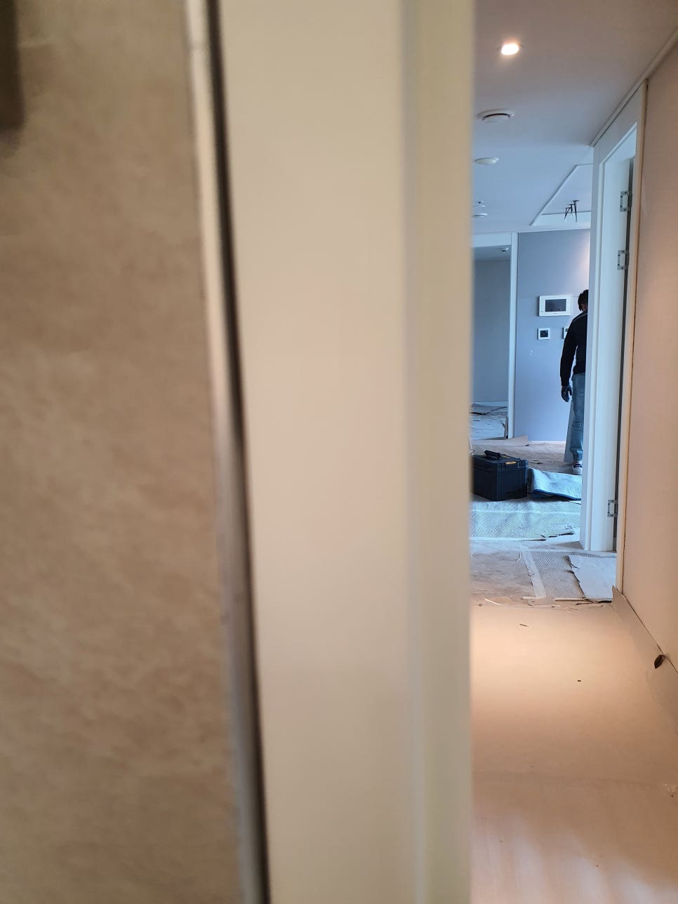 물먹은문틀수리 문틀시트지재작업