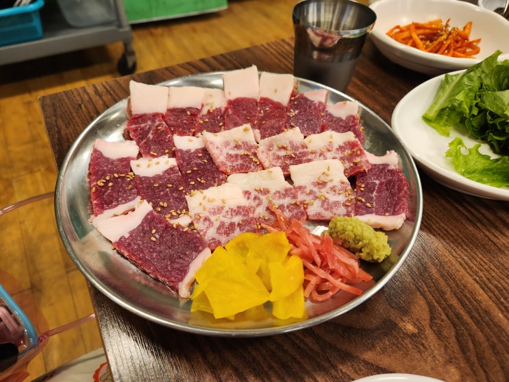  [광주 쌍촌동 맛집] 백부장 한우 차돌집 차돌생고기의 맛은?