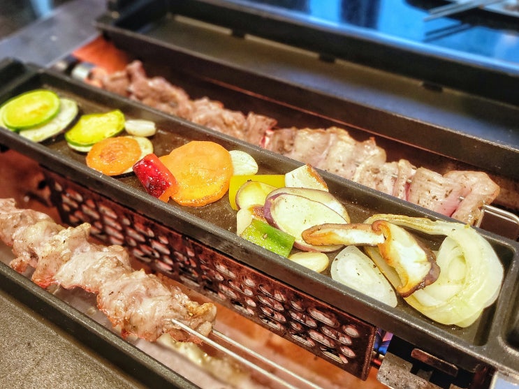  강남역삼겹살 맛집 흑돼지대통령 구워주는 고급 고기집 회식 모임 추천