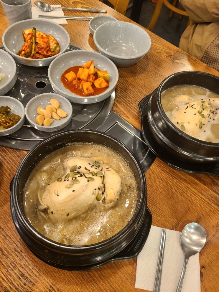  용현동 삼계탕 맛집에서 몸보신 제대로 하자_ 명가약초능이백숙