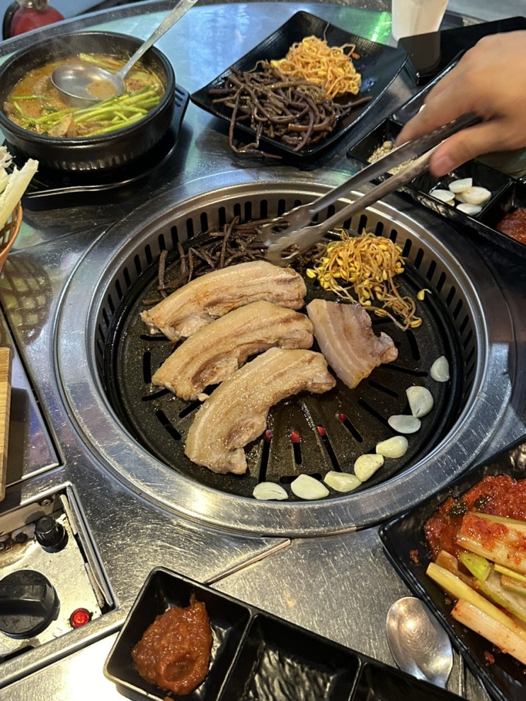  광주 오리탕 주는 고기집 백운동 맛집 돼지세끼