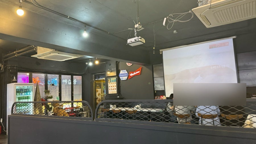 BHC치킨 군포금정역점 사진 2