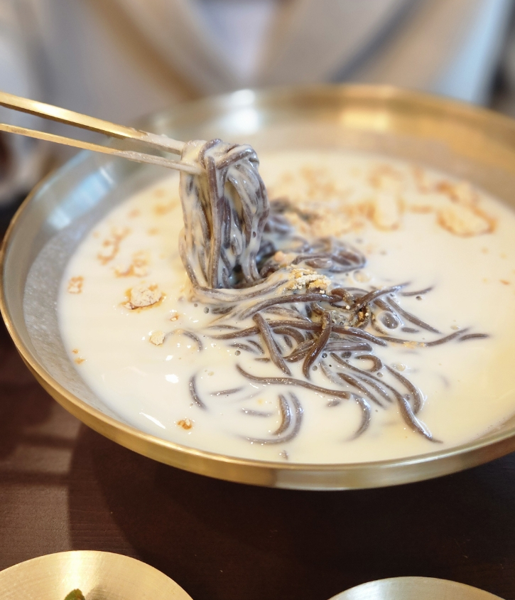  신논현 점심 맛집 메르밀진미집 논현직영점 후기