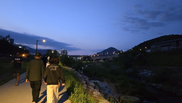  화도 마석 산책하기 좋은 곳 묵현천 산책로 이사후 처음으로 와이프, 댕댕이 두마리와 저녁 산책 40분 코스.