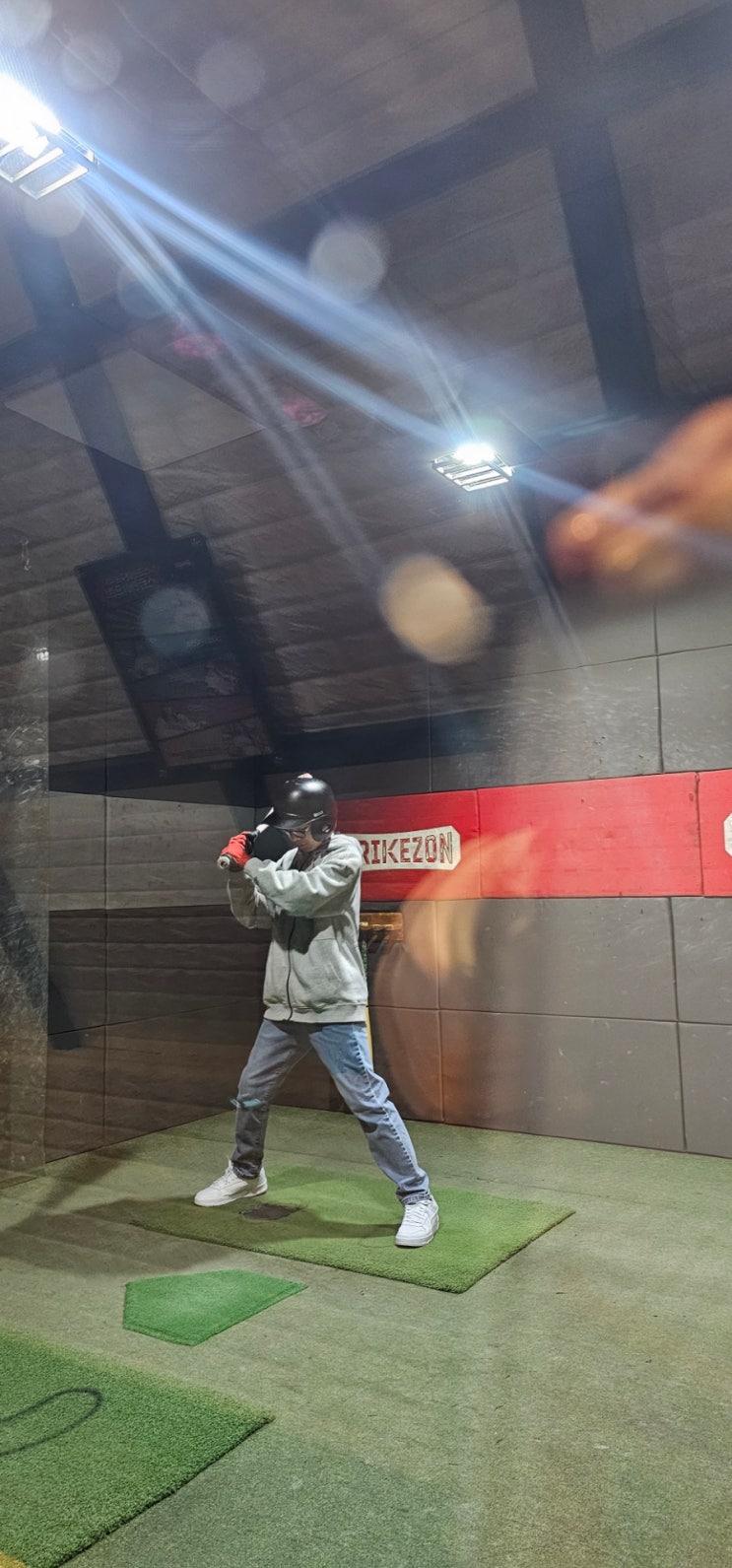 야구 좋아하는 초등 남자아이와 함께~ 깔끔하고 좋았던 구월동 실내스크린야구장 스트라이크존 야구 좋아하는 초등 남자아이와 함께~ 깔끔하고 좋았던 구월동 실내스크린야구장 스트라이크존