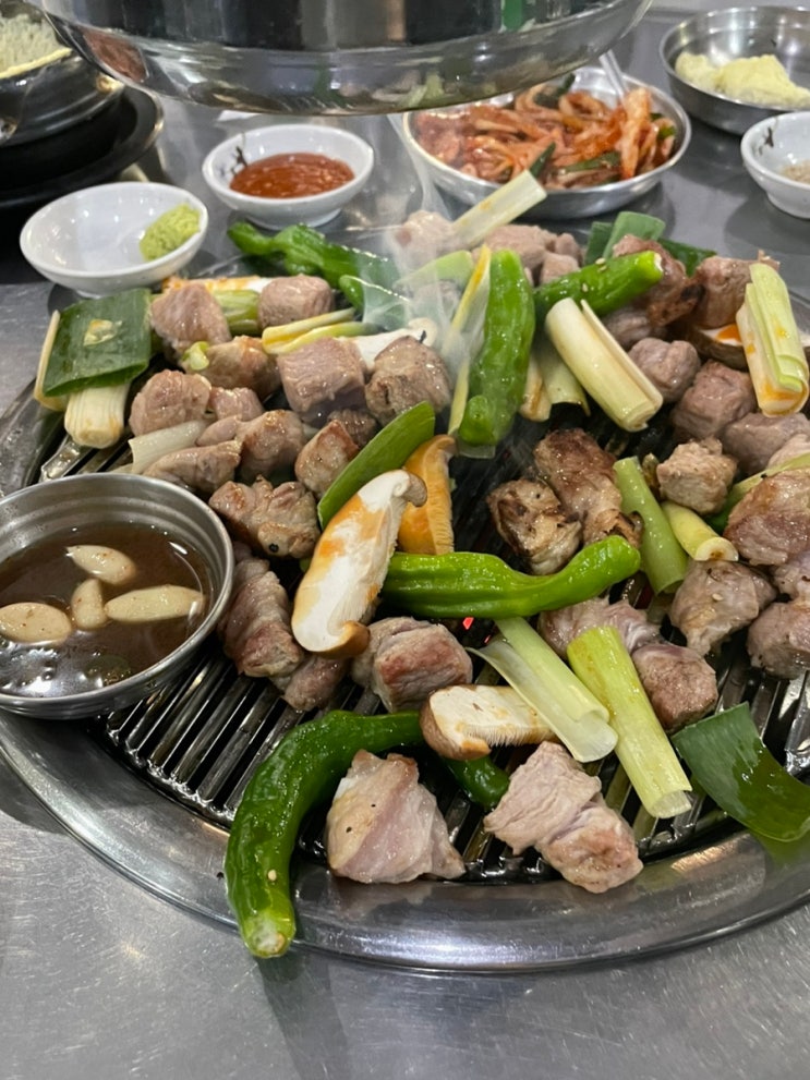  청담 맛집 목살이 맛있고 콜키지 프리인 길목
