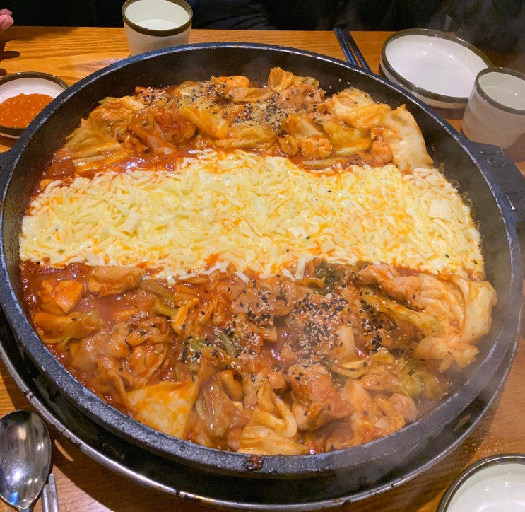  서울 역삼동 강남역 장인닭갈비/점심특선 돌판치즈닭갈비와 볶음밥 맛집