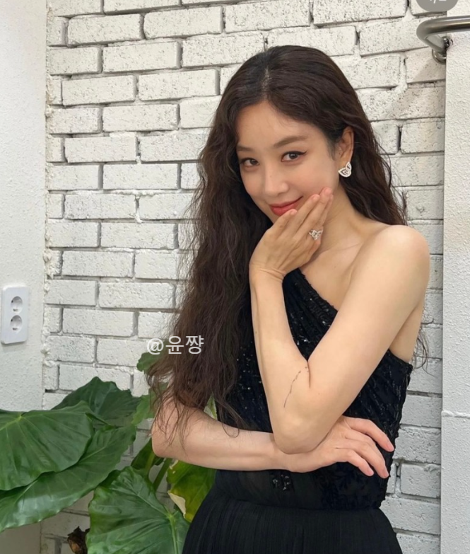  여자 긴머리 히피펌 려원머리 설리 굵은 히피펌