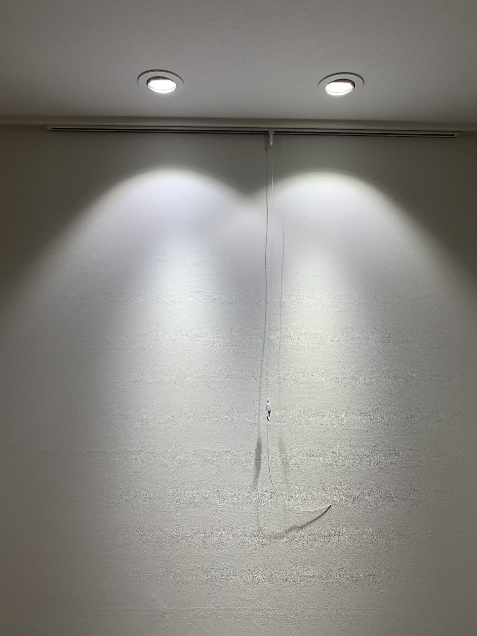 천장 액자레일와이어 설치 전문업체