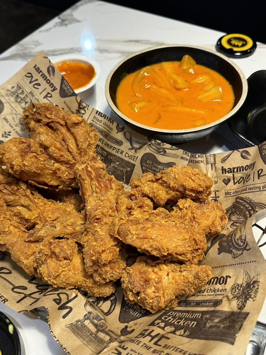BHC치킨 군포금정역점 사진 1