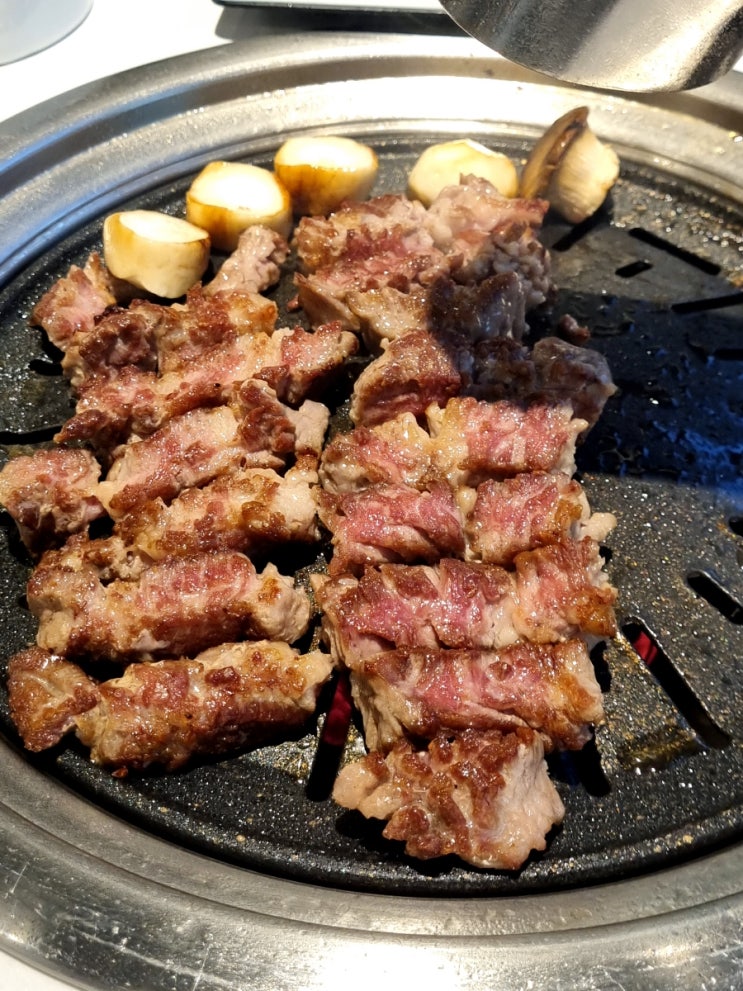  냄새 안나고 직접 구워주는 두정동 TSG통삼국
