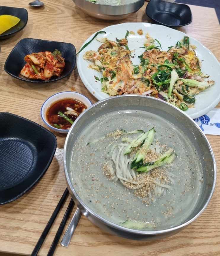  부산만덕맛집 계절메뉴 검은콩국수 부림손수제비칼국수