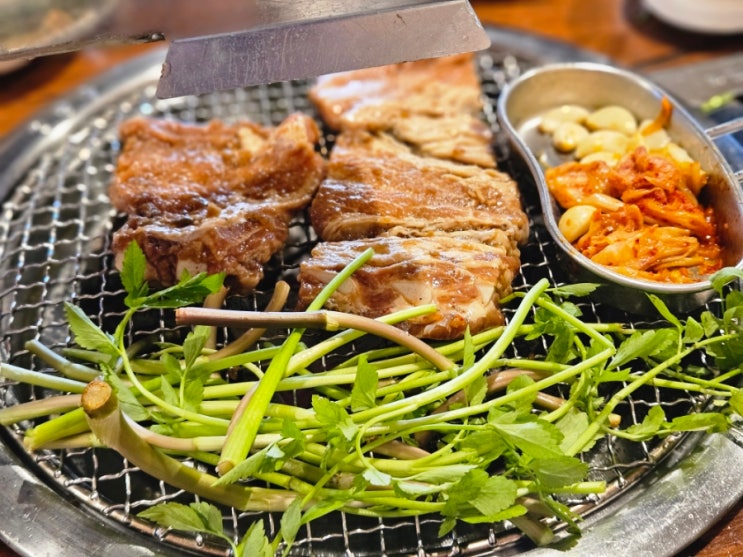  워터에이징 고기를 맛볼 수 있는 이곡동 맛집 화담 숯불 가족 외식장소로 추천