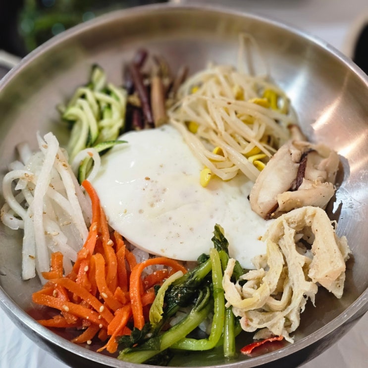  경남 고성 여행 : 고성 현지인이 추천한 고성시장 공룡 보리밥, 고성 산책, 고성 장산 숲, 고성 거북선 마중길