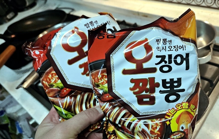  오징어짬뽕 라면  - 전복과 오징어로 해물라면만들기
