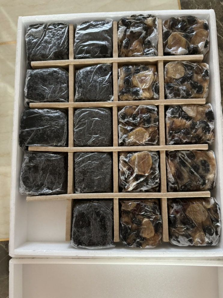  [일상] 코오롱떡방앗간 콩보라 흑임자떡 전주 떡집 pvcs 엘리 스퀘어넥 니트