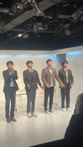  일년에 한 명씩 학생이 죽어요 - 연극 <실수하지 않는 법> 후기 리뷰