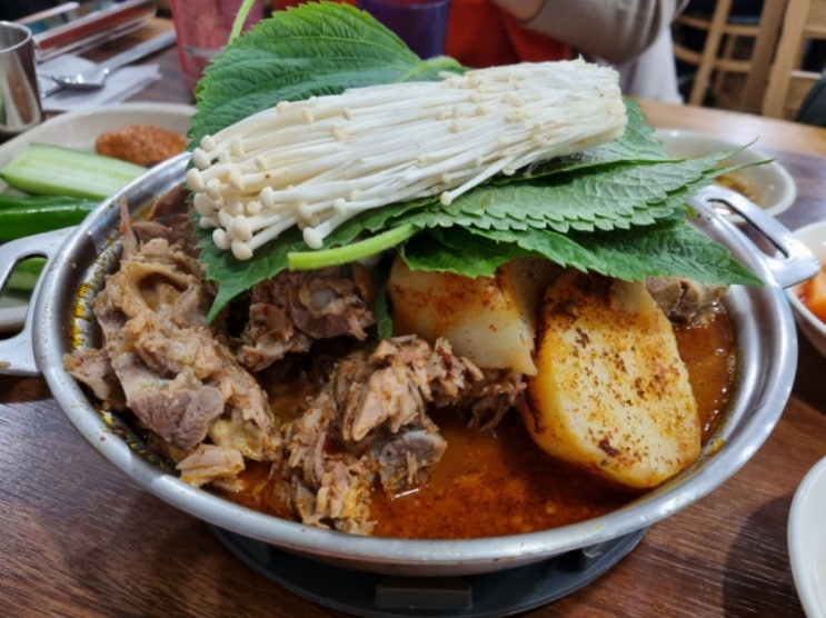  성수맛집 :: 소문난성수감자탕 웨이팅 할만한데? (대기시간/혼밥 맛집)