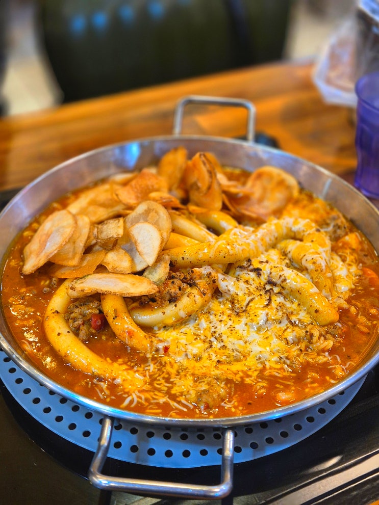  [신메뉴 리뷰/청년다방 신상 꿀팁/미사역 맛집] 청년다방 신상 치즈 듬뿍 라구 떡볶이 리뷰