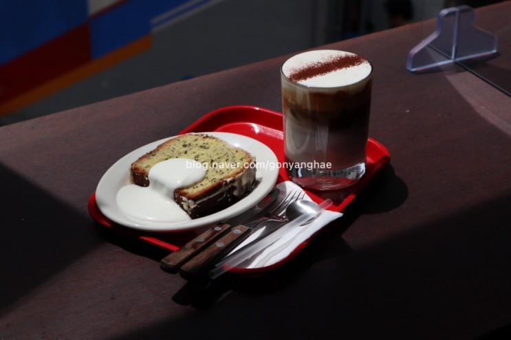 을지로3가 카페 ‘ 을지빈 ’ 화양연화가 떠오르는 레트로 커피맛집