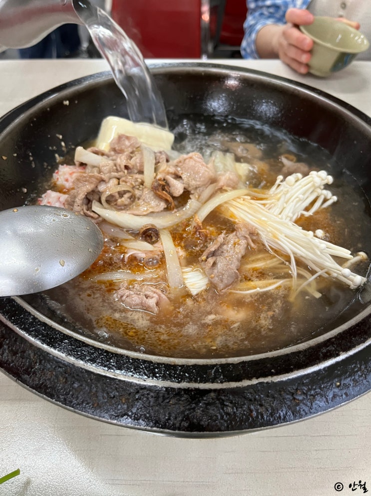  [대만/타이베이] 小紅莓石頭火鍋城 (Cranberry Stone Town Hot Pot) | 훠궈 로컬 맛집