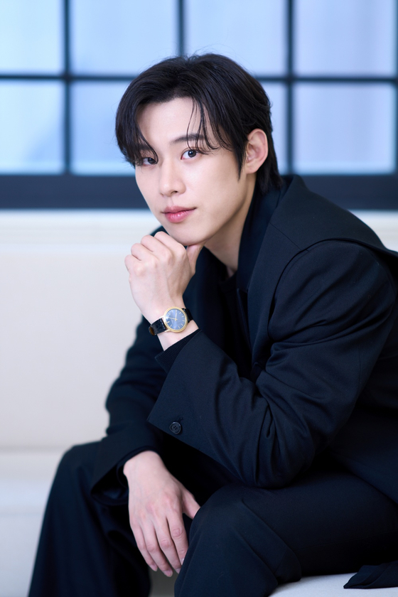 배우 <b>김성철</b>, <b>스토리제이컴퍼니</b>와 <b>재계약</b> 체결로 연기 활동... 