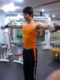  웨이트 트레이닝 초보가 멀리해야 하는 사람