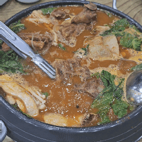  먹골역/묵동 :: 국물 먹자마자 느껴지는 해장국 맛집 '도너리감자탕 묵동점' / 내돈내산