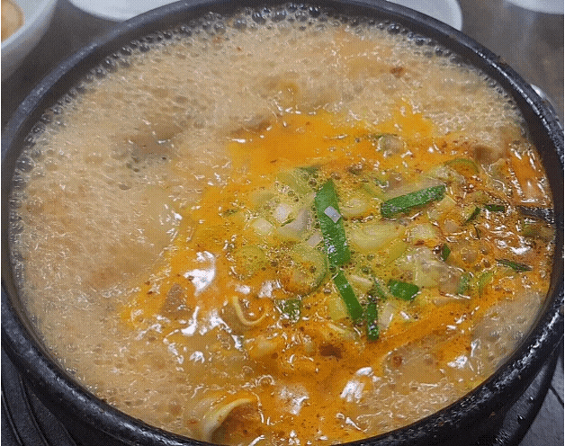  신의주찹쌀순대 종로6가점 - 동대문역 충신시장 근처 순대국집