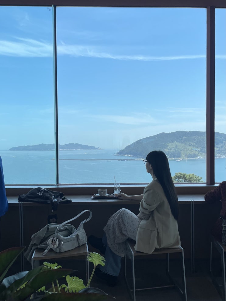  [거제] 전체 통유리 오션뷰가 너무 이쁜 거제카페' 마틴커피'