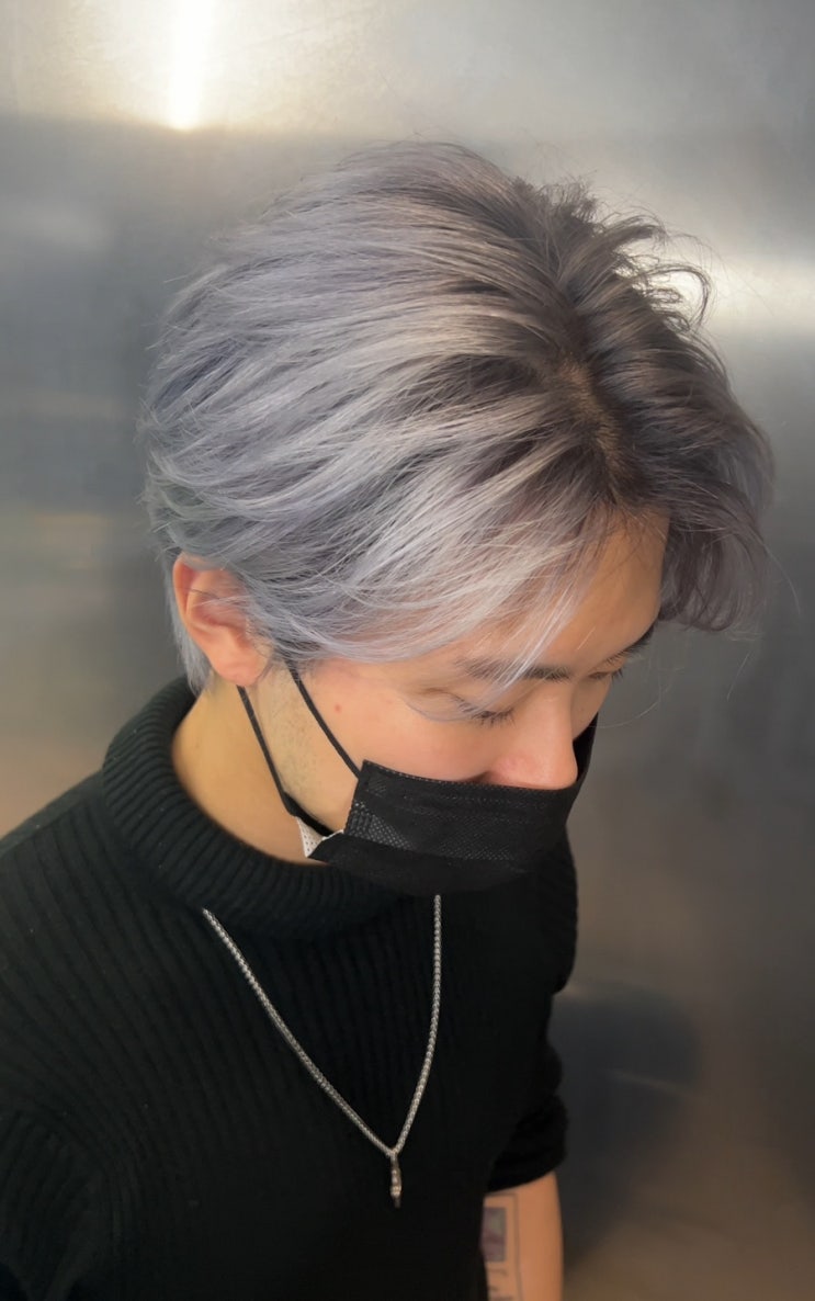  애쉬실버 루트쉐도우 디자인염색 남자머리탈색 후 추천염색 살롱드317