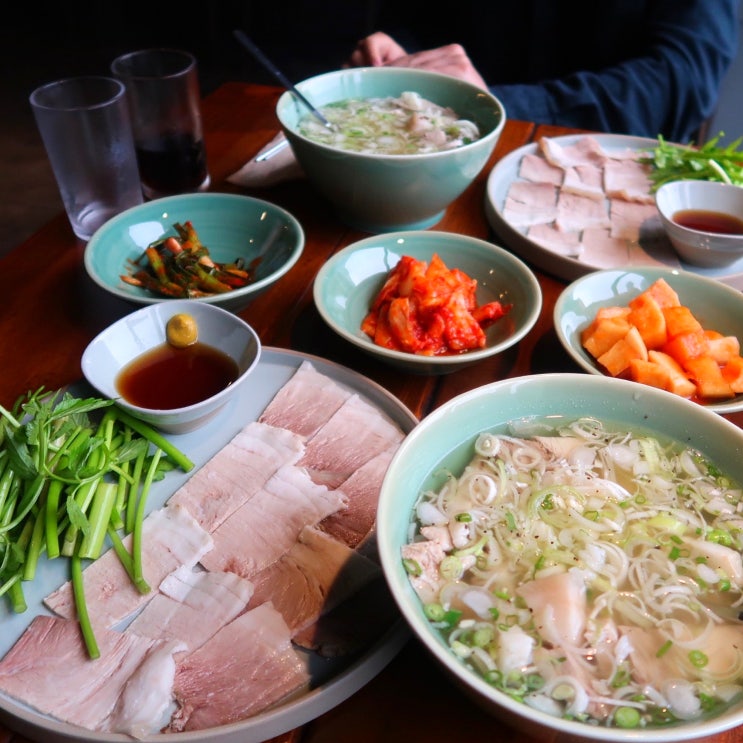  광주광역시 시내 맛집 충장로 점심 충장옥 국밥 냉수육