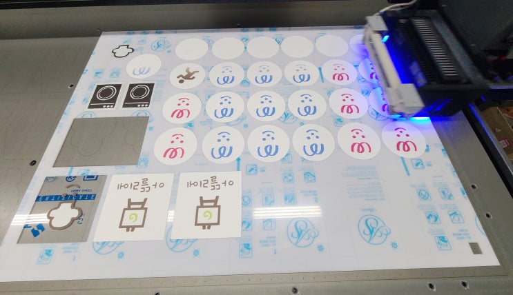  아크릴인쇄,  아크릴배면인쇄, 아크릴샘플인쇄, 아크릴케이스인쇄, PC인쇄, 폴리카보네이트 인쇄, 폴리카보네이트 UV인쇄, 아크릴UV인쇄, 폴리카보네이트 출력 / 렉산UV인쇄,