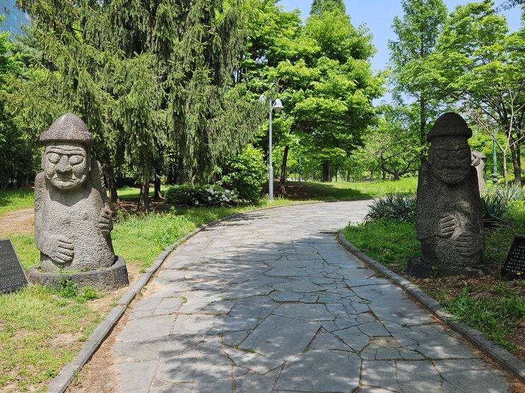 경기도 수원여행 (효원공원 : 효(孝)를 상징하는 각종 기념물을 세워 조성한 도심속 나드리 공원) 경기도 수원여행 (효원공원 : 효(孝)를 상징하는 각종 기념물을 세워 조성한 도심속 나드리 공원)